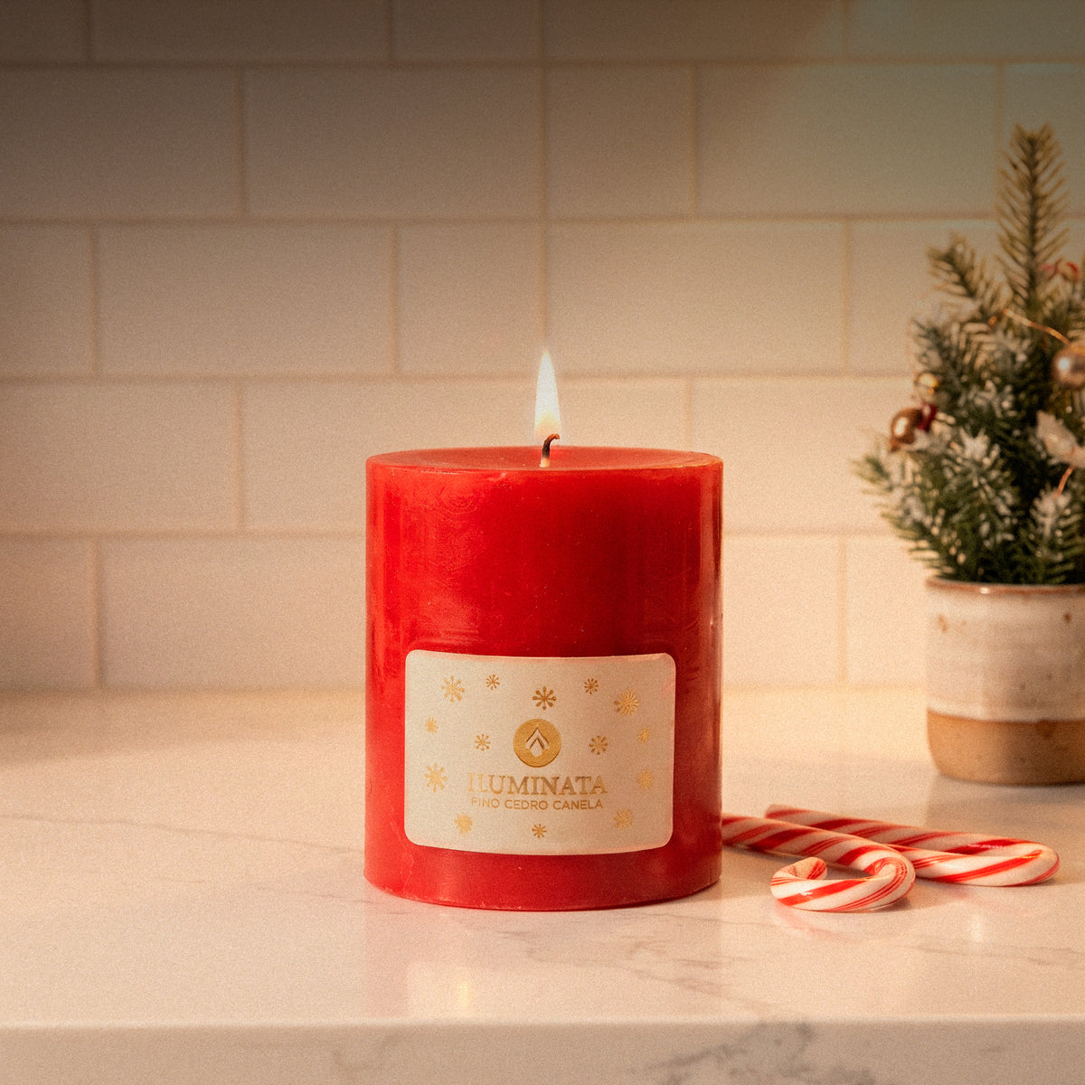 Vela Pilar 33 Navidad Roja Sólida
